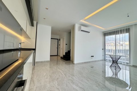 3+1 Penthouse  in Alanya, Antalya, Turkey No. 177639