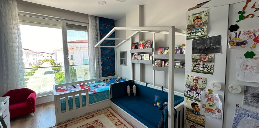 4+1 Villa  in Antalya, Turkey No. 170132