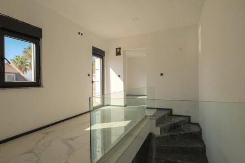 4+1 Villa  i Antalya, Turkiet Nr. 170183