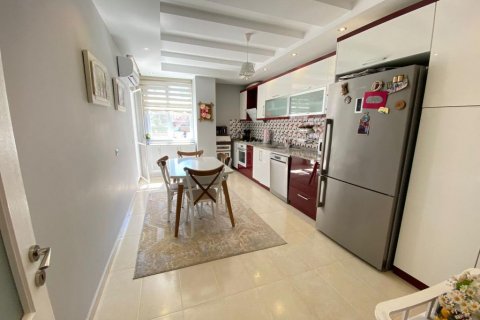 Продажа квартиры  в Анталье, Турция 4 комн., 175м2, №163011 – фото 9