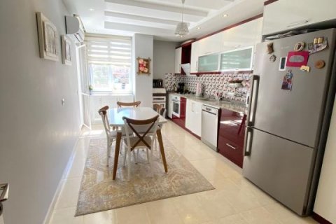 Продажа квартиры  в Анталье, Турция 4 комн., 175м2, №163011 – фото 12