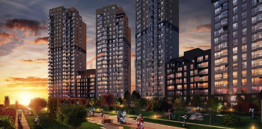 4+1 Apartment in Kartal, Istanbul, Turkey No. 177799