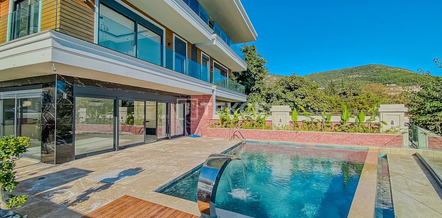 5+2 Villa  in Alanya, Antalya, Turkey No. 182084