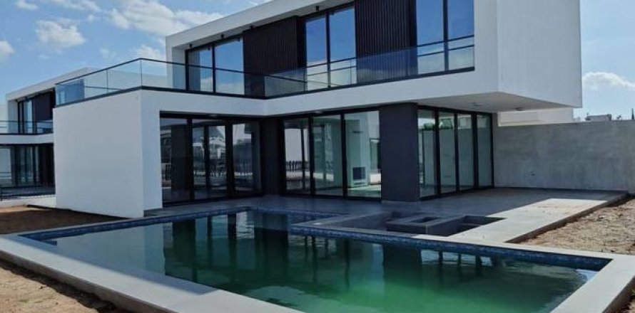 3+1 Villa  in Famagusta,  Nr. 190730