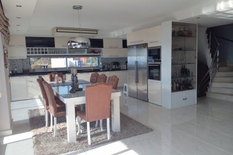 Villa for sale in Alanya, Antalya, Turkey, 6 bedrooms, 450m2, No. 164431 – photo 10