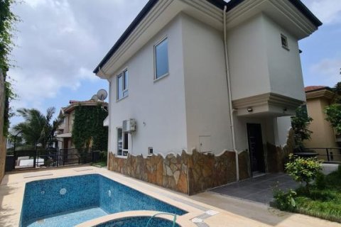 Villa  i Oba, Antalya, Tyrkia Nr. 165115