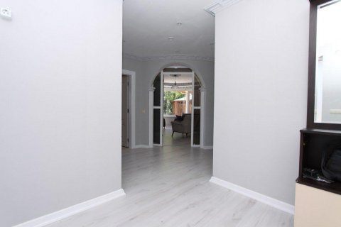 Продажа виллы  в Оба, Анталье, Турция 5 комн., 300м2, №165113 – фото 15