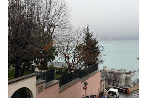 2+1 Lägenhet  i Beyoglu, Istanbul, istanbul, Turkiet Nr. 185683