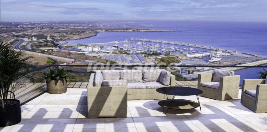 3+1 Villa  in Famagusta, Northern Cyprus No. 175571