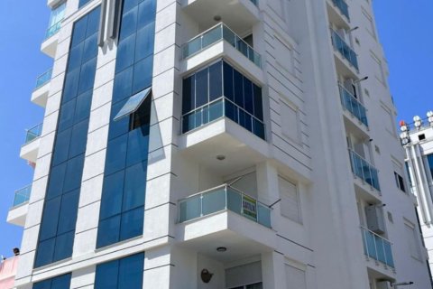 2+1 Apartment  in Antalya, Turkey No. 170231