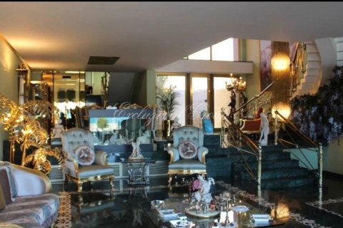 Villa for sale  in Istanbul, Turkey, 5 bedrooms, 300m2, No. 178966 – photo 2