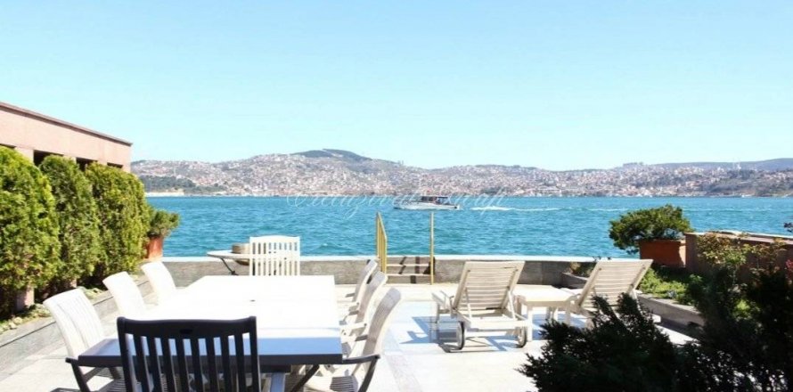 5+1 Villa  in Istanbul, Turkey No. 178966