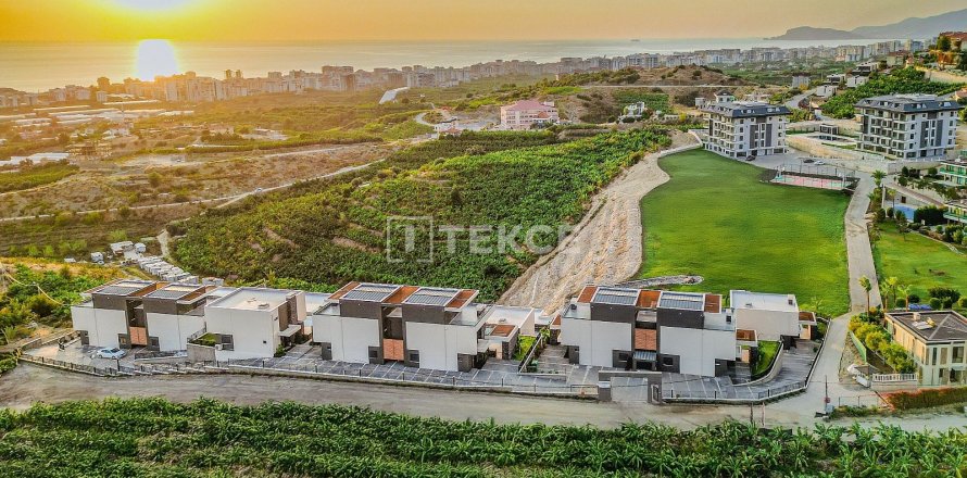 4+1 Villa  i Alanya, Antalya, Tyrkia Nr. 175468