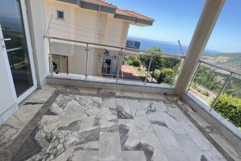 Villa for sale in Alanya, Antalya, Turkey, 200m2, No. 165426 – photo 6