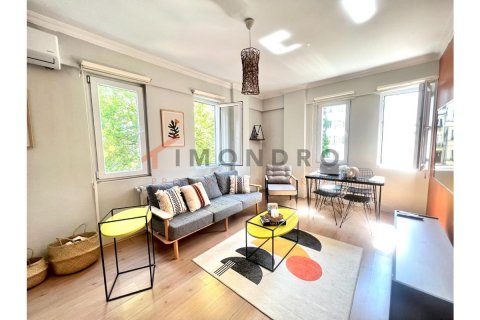 2+1 Apartment  in Beyoglu, Istanbul, Turkey No. 176504