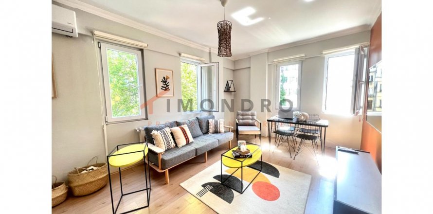 Daire  2+1  Beyoğlu, İstanbul, Türkiye №176504