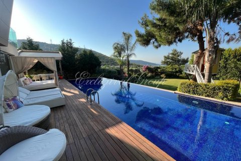6+1 Villa  i Bodrum, Mugla, Tyrkiet Nr. 179277 - 3