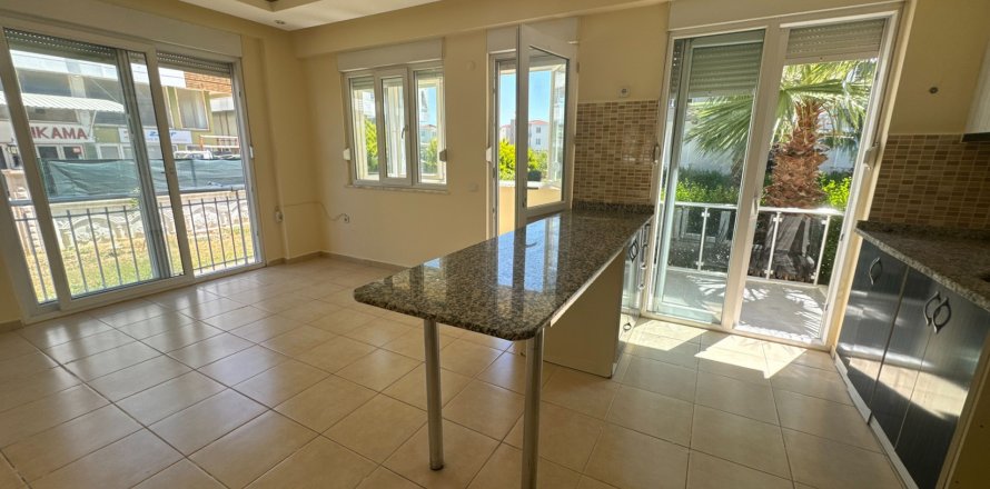 2+1 Apartment in Antalya, Turkey No. 171617