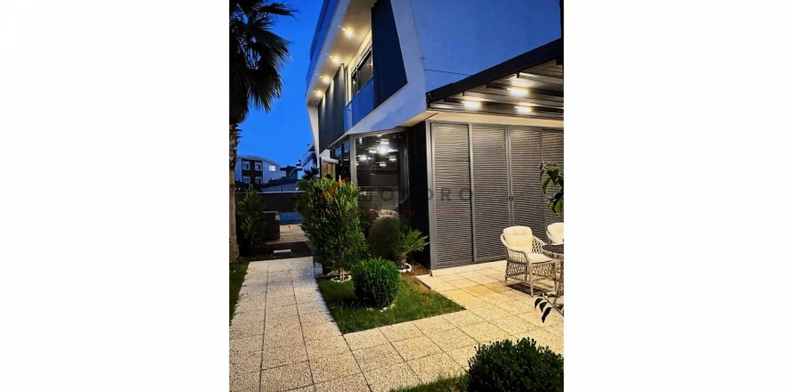 5+1 Villa  i Antalya, Tyrkiet Nr. 193365