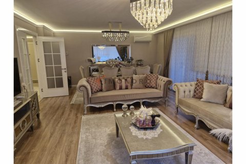 Apartment for sale  in Bueyuekcekmece, Istanbul, Turkey, 4 bedrooms, 250m2, No. 193260 – photo 3