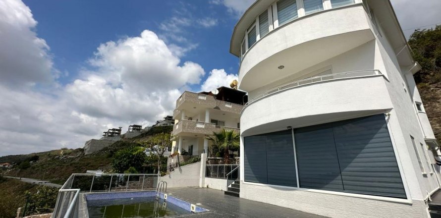 Villa i Kargicak, Alanya, Antalya, Tyrkiet Nr. 162971