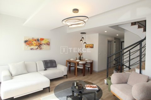 4+1 Villa  in Istanbul, Türkei Nr. 169546 - 6
