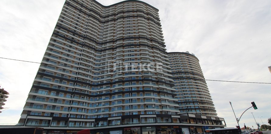 1+1 Apartment  in Bueyuekcekmece, Istanbul, Turkey No. 176725