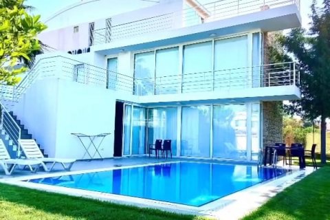 Villa  4+1  Serik, Antalya, Türkiye №185186