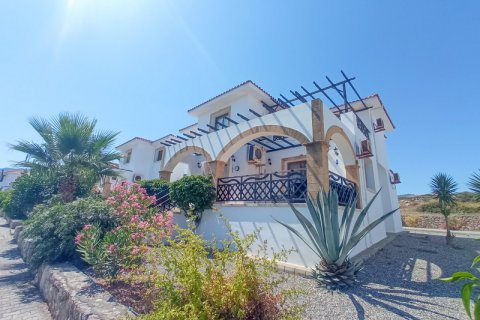 Apartment for sale  in Girne, Northern Cyprus, 3 bedrooms, 130m2, No. 190980 – photo 2