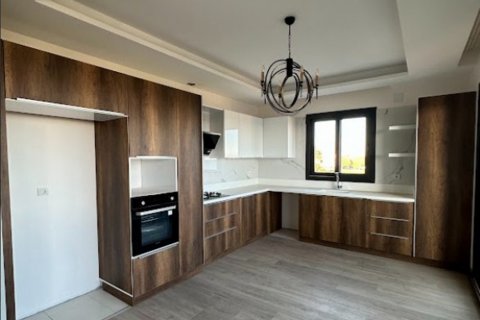 2+1 Lägenhet  i Mersin, Turkiet Nr. 172625 - 2