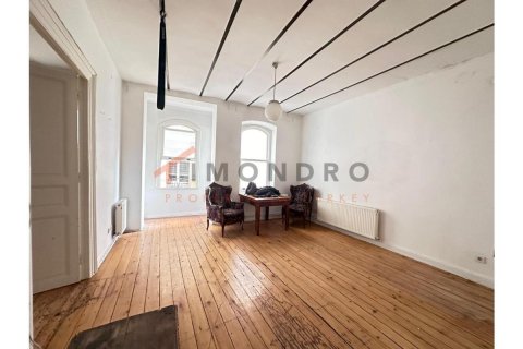 2+1 Lejlighed  i Beyoglu, Istanbul, Tyrkiet Nr. 182167