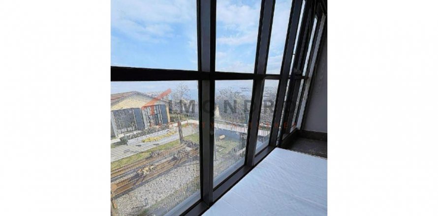5+1 Apartment  in Fatih, Istanbul, Turkey No. 188035
