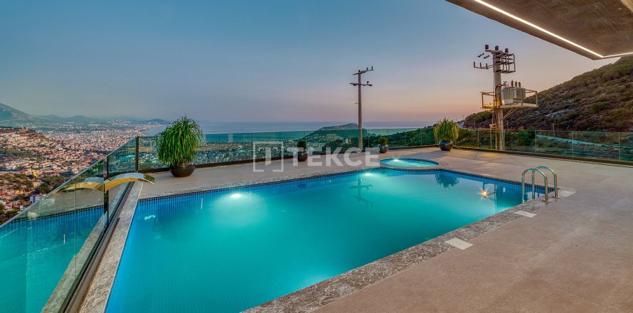 4+1 Villa  i Alanya, Antalya, Tyrkiet Nr. 184260