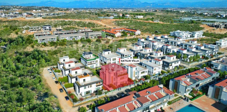ویلا در Muratpasa، Antalya ، ترکیه 750 متر مربع. شماره 188110