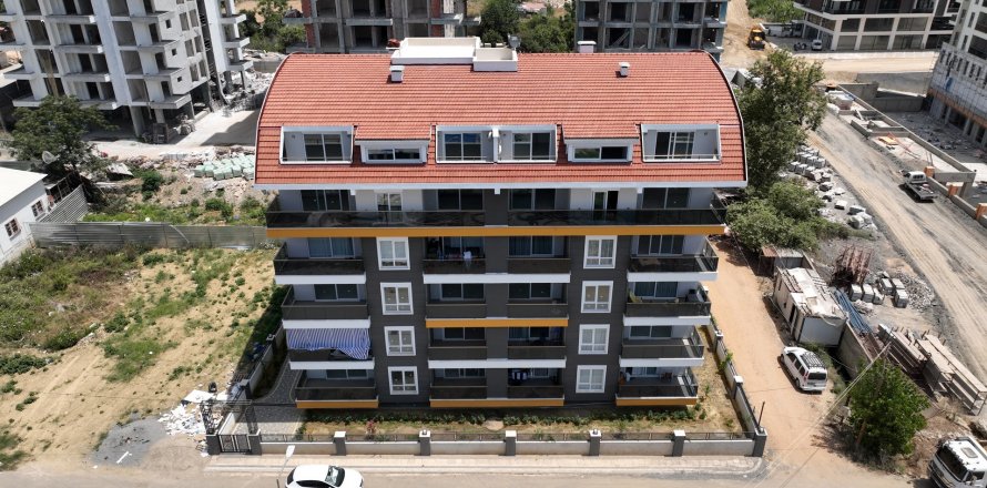2+1 Lägenhet  i Mahmutlar, Antalya, Turkiet Nr. 169172