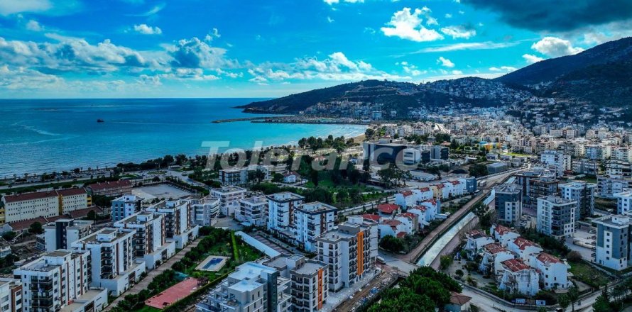 2+1 Apartment in Finike, Antalya, Turkey No. 80745