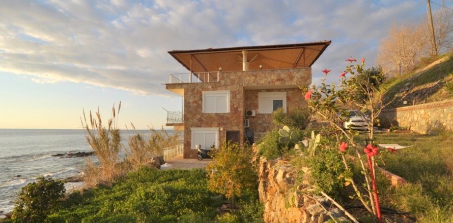 3+2 Villa in Alanya, Antalya, Turkey No. 172001